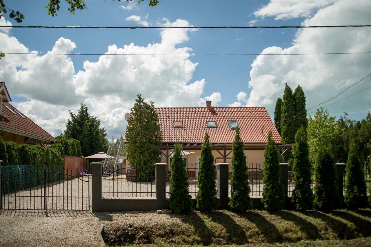 Dorothy Apartman Siófok Exteriör bild
